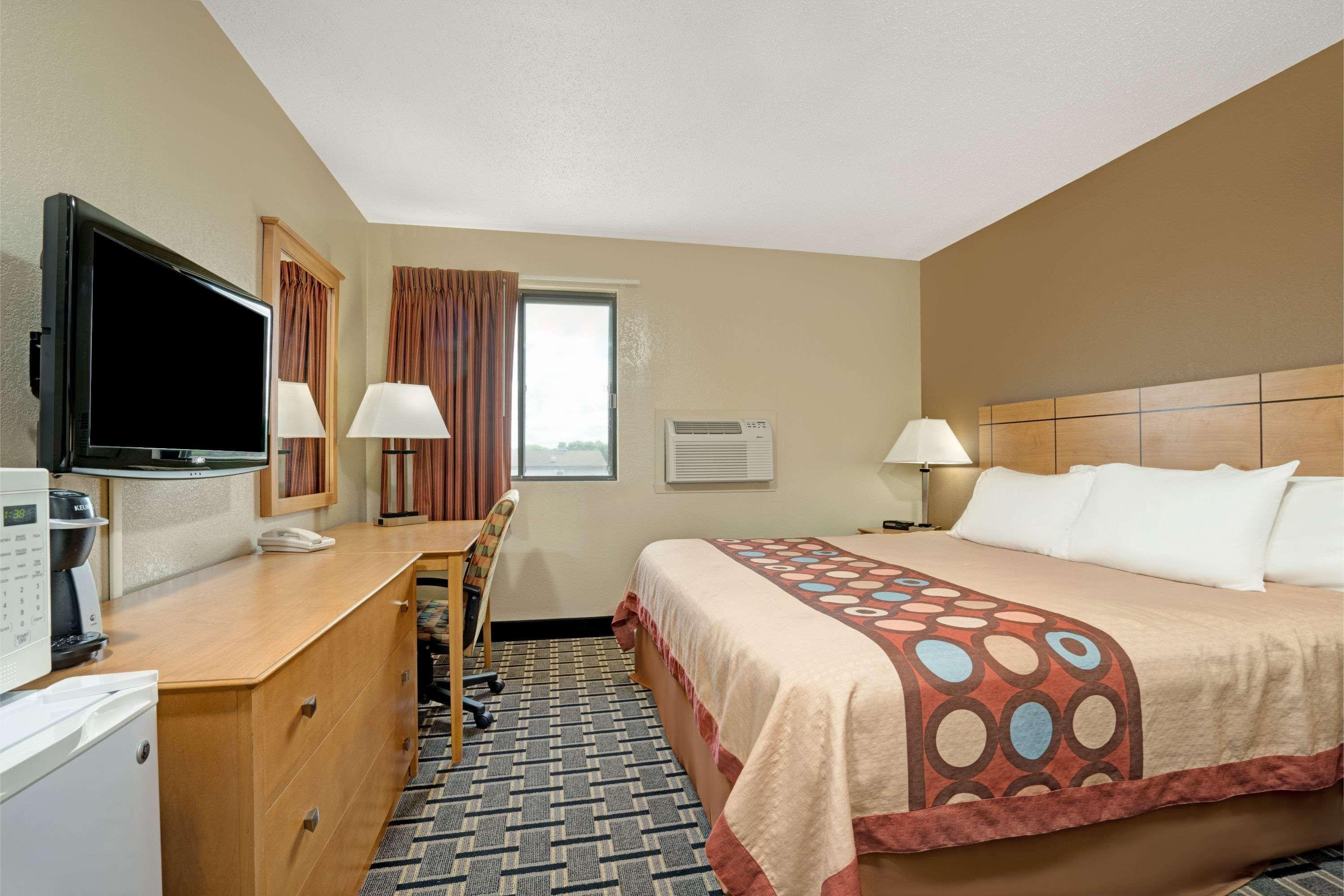 Hotel Super 8 By Wyndham Melrose Exteriér fotografie